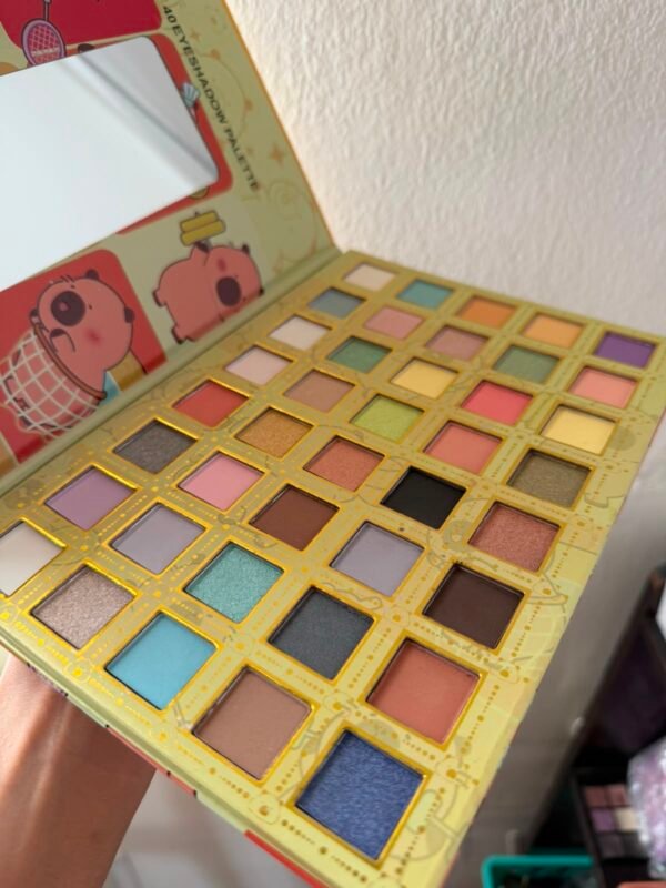 WhatsApp Image 2026-08-17 at 20.47.49 (2) Paleta de sombra x40 colores Capibara con espejo