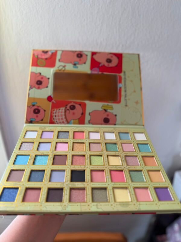 WhatsApp Image 2026-08-17 at 20.47.49 (3) Paleta de sombra x40 colores Capibara con espejo