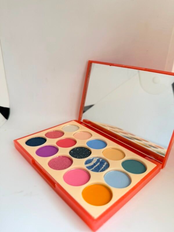 Paleta de sombras x15 colores stitch holografica con espejo